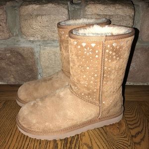 Tan Shiny Uggs